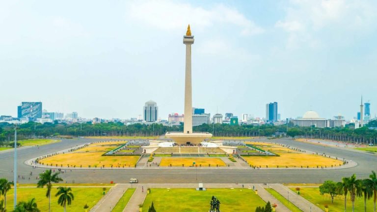 Asal Usul Monas ( Monumen Nasional )