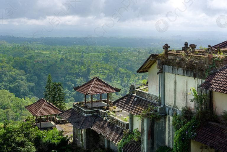 Tempat Wisata yang Terbengkalai di Indonesia, Kamu Masih Mau Datang?