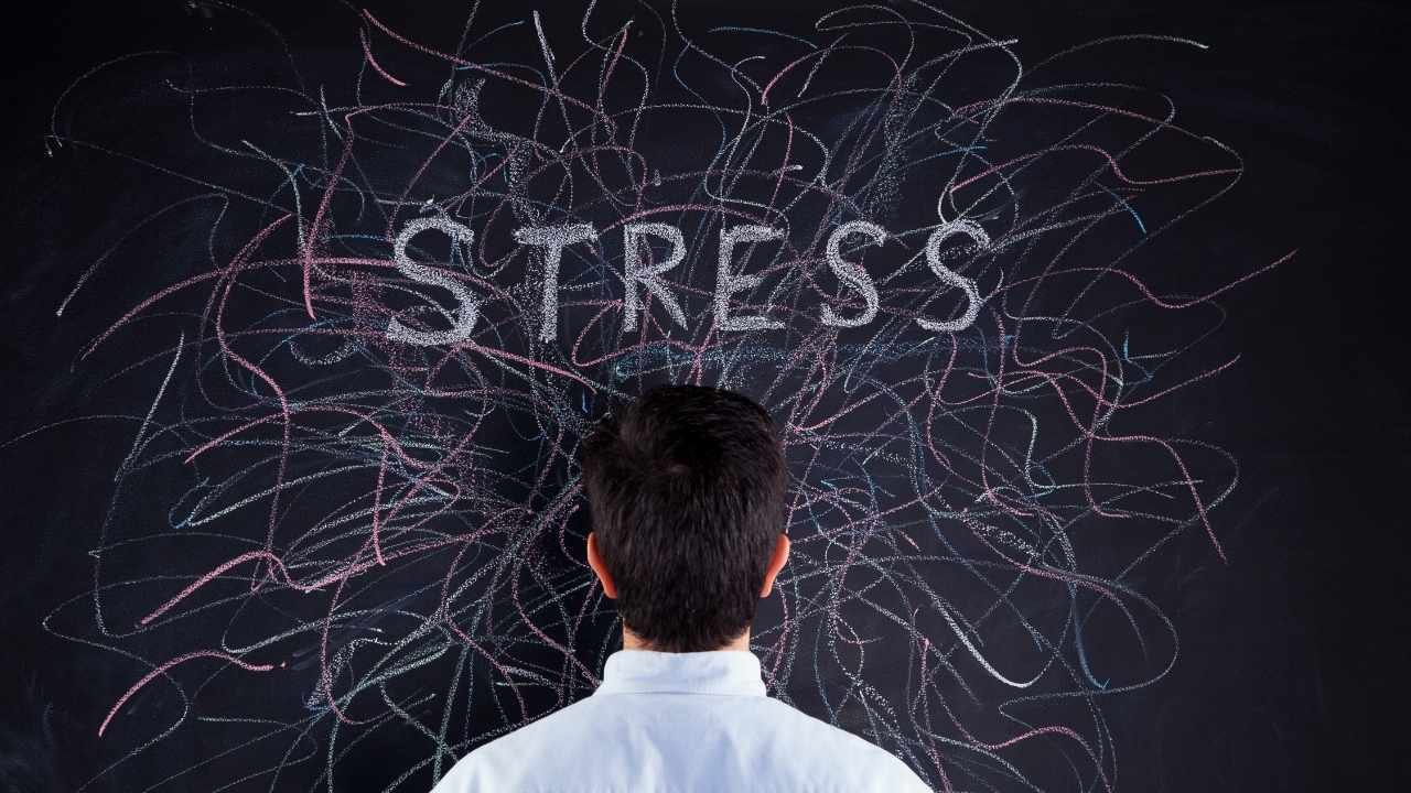 6 Cara Mengatasi Stres supaya Kesehatan Mental dan Fisik Terjaga