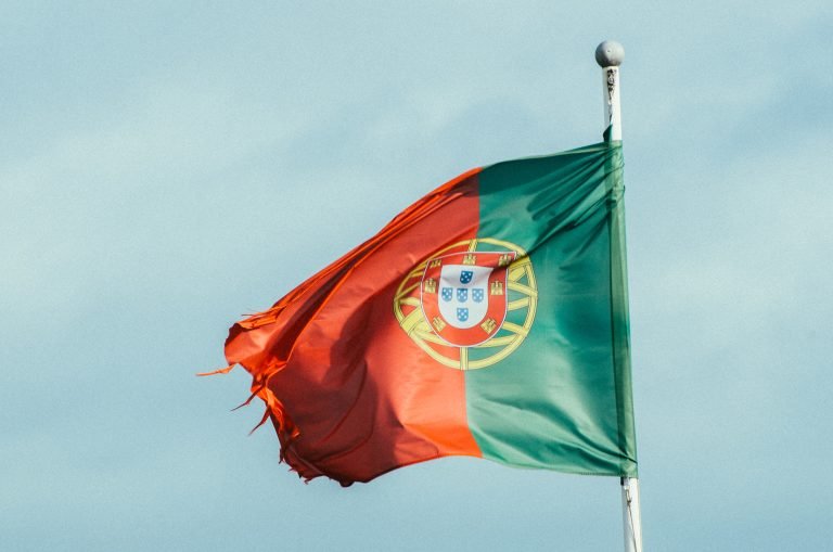 Portugal Akan Mengadakan Larangan Merokok Hampir di Semua Tempat Umum